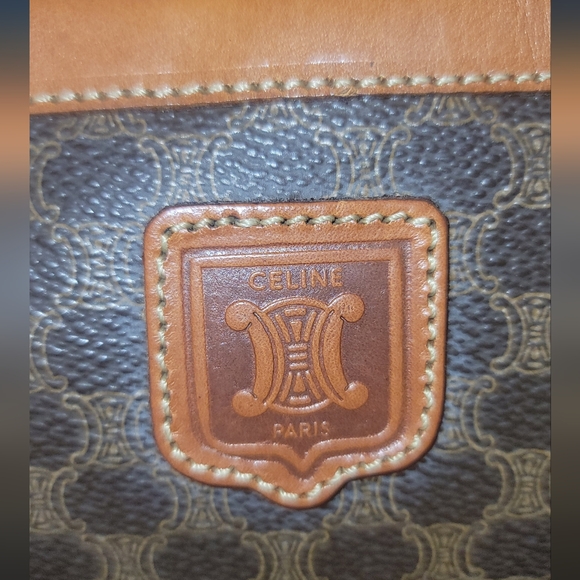 CELINE Prestine Condition Pouch - Picture 4 of 8